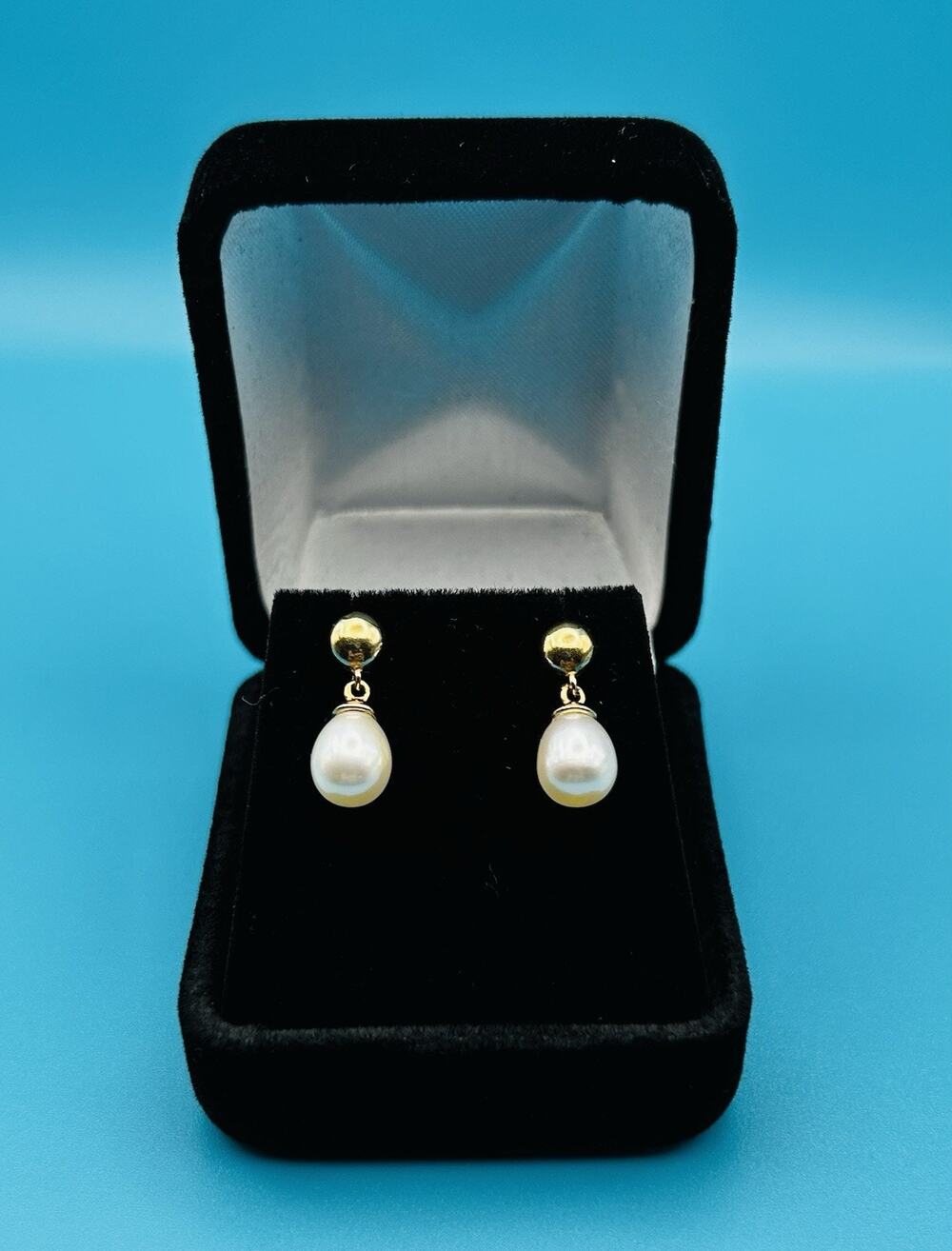 Authentic James Avery 14K Yellow Gold Cultured Pearl Teardrop Earrings